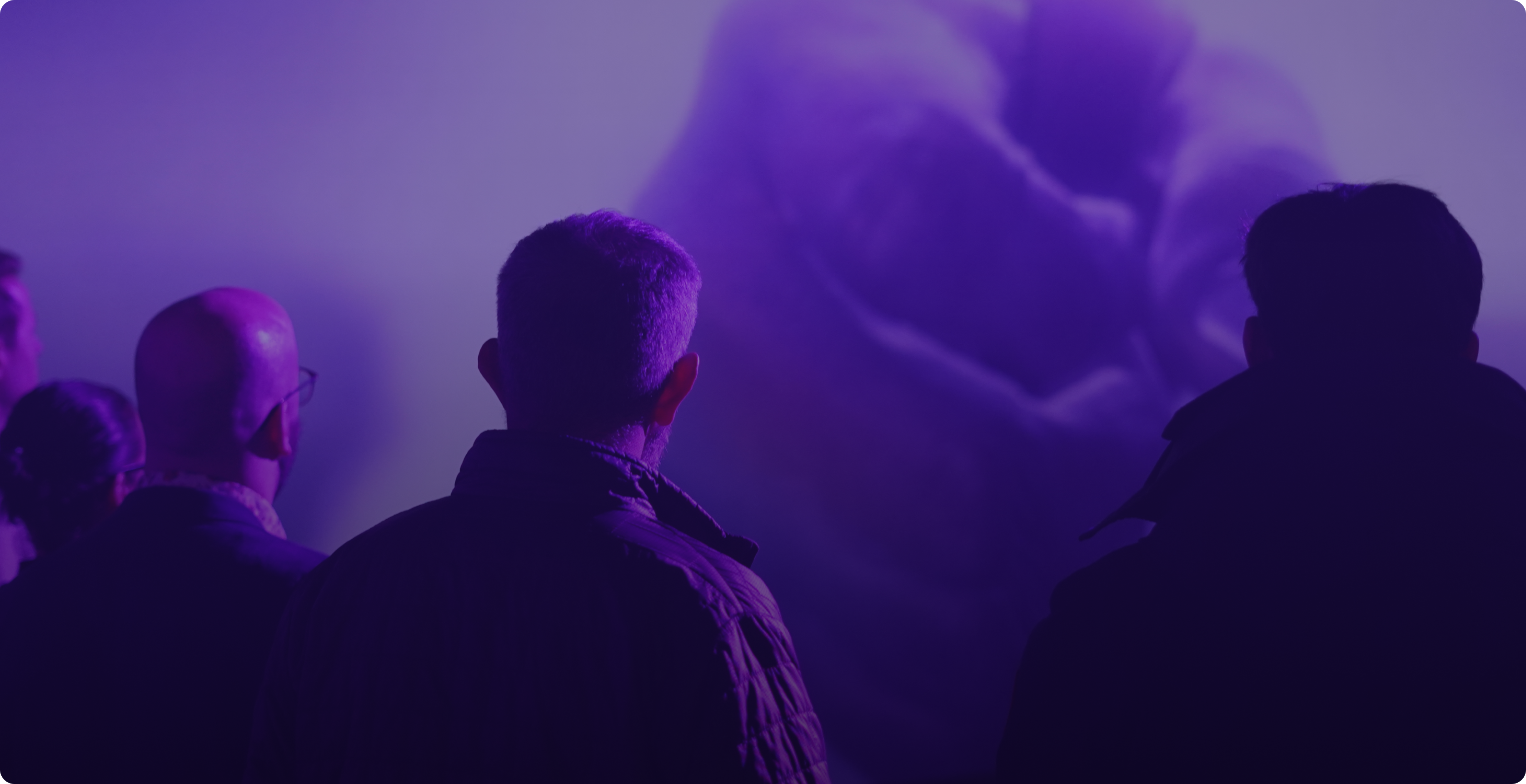 We help courageous
<{word} leaders> drive
intelligent transformation